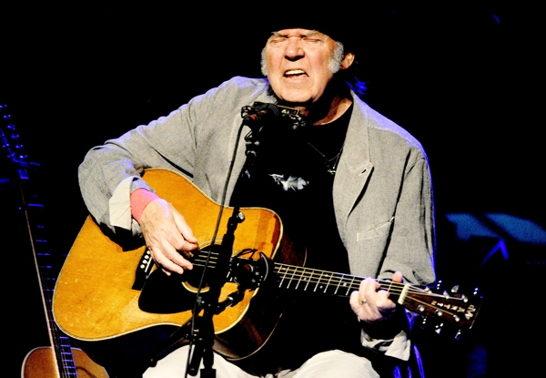 20140418-neilyoung-x600-1397856245