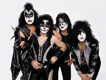 1447689338kiss